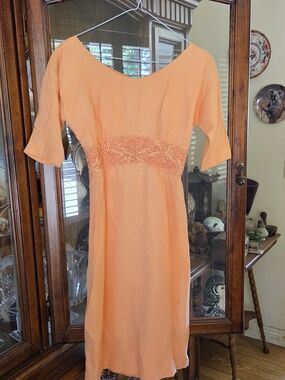 1960s Women’s Peach Floral Waist Cocktail Dress